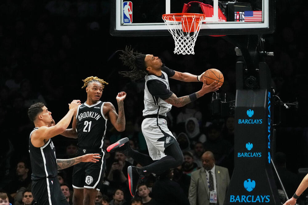 Hendriksu se još uvek vrti u glavi! Imamo zakucavanje godine, kakva majstorija! (VIDEO)