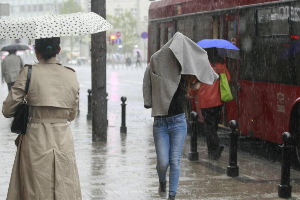 Veliki pljuskovi u Srbiji: U naredna 3 dana pašće više kiše nego za ceo mesec, oglasio se RHMZ!