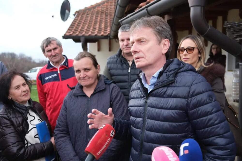 SRBIJA BRINE O SVAKOM SELU! Glišić lično saslušao meštane Zeoka i njihove probleme - ovo je prioritet broj jedan!