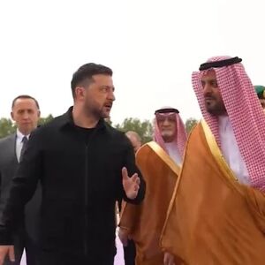 Zelenski došao u Saudijsku Arabiju: Nudi dronove, a za uzvrat traži podršku u ratu protiv Rusije (VIDEO)