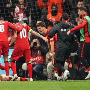 Turska u Istanbulu pobedila Rumuniju za korak bliže Mundijalu! (Foto)