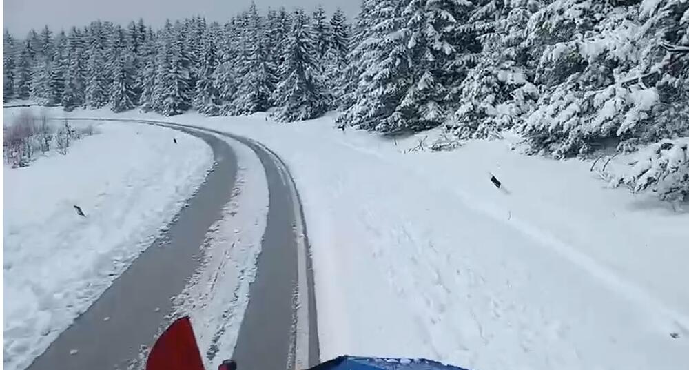 Zimske slike sa srpske planine! Napadalo 25 cm snega - prizori kao izz bajke (FOTO)