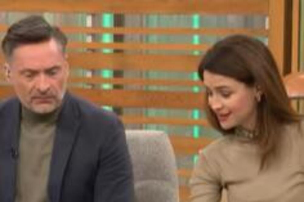 PREKINULI PROGRAM! Voditeljima na JAVNOM SERVISU stiglo OZBILJNO UPOZORENJE- PANIKA POSLE OVE PORUKE