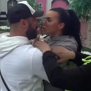 PROLILA SE KRV NA PINKU! Trudnica prošla kroz STAKLO pred OCEM DETETA - LJUDI VAN SEBE ZBOG UZNEMIRUJUĆE SCENE