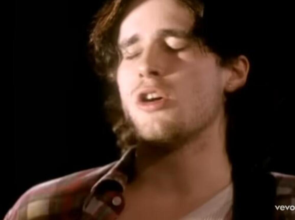 SA 30 GODINA JE UŠAO U REKU I ZAUVEK NESTAO! Pesma mu doživela GLOBALNI USPEH, a on jezivo skončao