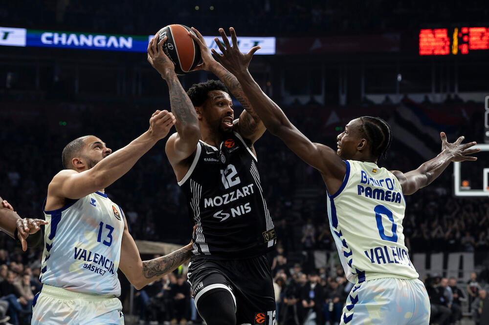 Moćni Partizan na krilima Brauna i Džonsa pobedio Valensiju posle dva produžetka u Beogradskoj areni (Foto)