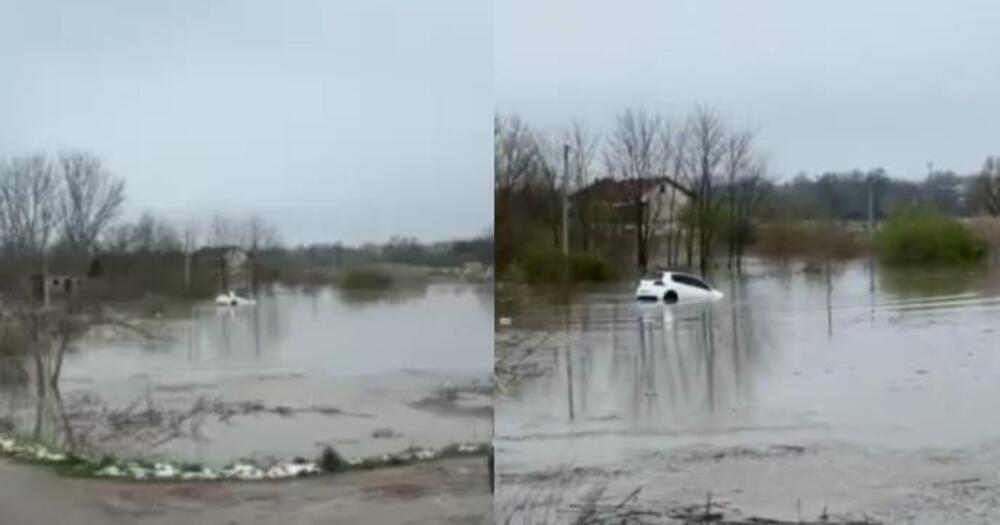SVAKE GODINE ISTO! Velika bujica u Prijedoru: Meštanima voda stigla "do grla", mladić se jedva IZVUKAO!