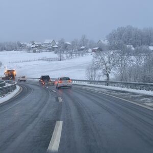 AMSS upozorava vozače: U ovim delovima Srbije biće danas gužve, obilne padavine će napraviti pometnju!