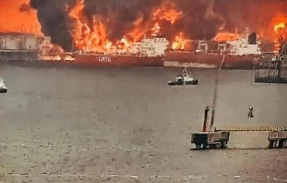 Ukrajinci razvalili ključnu Putinovu luku: Plamen do neba, pogledajte eksplozivni snimak! (VIDEO)