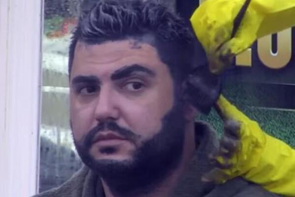 JAO, MAJKO MILA! Asmin se i ofarbao zbog Stanijinog ulaska - bivša drugarica ga OKREČILA, ali BUKVALNO!