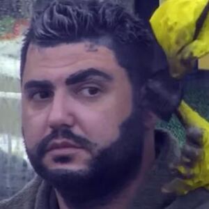 JAO, MAJKO MILA! Asmin se i ofarbao zbog Stanijinog ulaska - bivša drugarica ga OKREČILA, ali BUKVALNO!