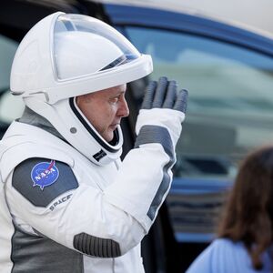 OVO JE ASTRONAUT KOJI JE ODJEDNOM IZGUBIO MOĆ GOVORA U SVEMIRU! Niko ne može da OBJASNI ŠTA MU SE DESILO! (VIDEO)