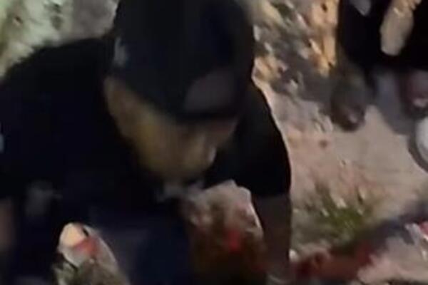 UZNEMIRUJUĆI SNIMAK! PIJANI RUS MALTRETIRAO ŽENE, A ONDA SE POJAVIO ON Usledila jeziva osveta: "GUŠIO SAM TE DOK.."