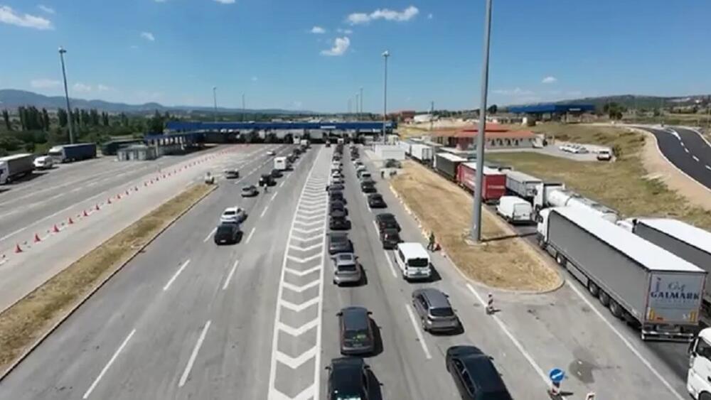 Kolone na izlazu iz Srbije! Kamioni na ovom prelazu čekaju po 8 sati - gužve i na Šidu, Bezdanu i Kelebiji
