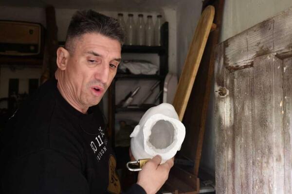 ORONULA KUĆA SA BUĐAVIM ZIDOVIMA! Ovo je nekretnina STELE SAVIĆ NA ZVEZDARI za koju se bori KRISTIJAN GOLUBOVIĆ