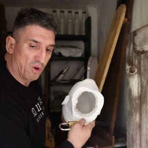 ORONULA KUĆA SA BUĐAVIM ZIDOVIMA! Ovo je nekretnina STELE SAVIĆ NA ZVEZDARI za koju se bori KRISTIJAN GOLUBOVIĆ