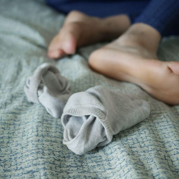 NIKAKO NE BACAJTE STARE ČARAPE! Krpe odlaze u ZABORAV - što ČUPAVIJE to bolje, trik za sve pare!