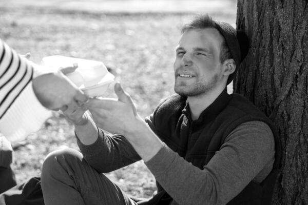 ENA JE RADILA NA MORU U ČANJU I SVAKI DAN JE HRANILA BESKUĆNIKA: "Kad mi je bilo NAJTEŽE, on mi je NAJVIŠE POMOGAO"