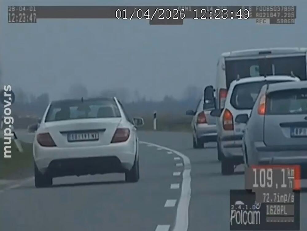 DIVLJAČKA VOŽNJA! Vozač 