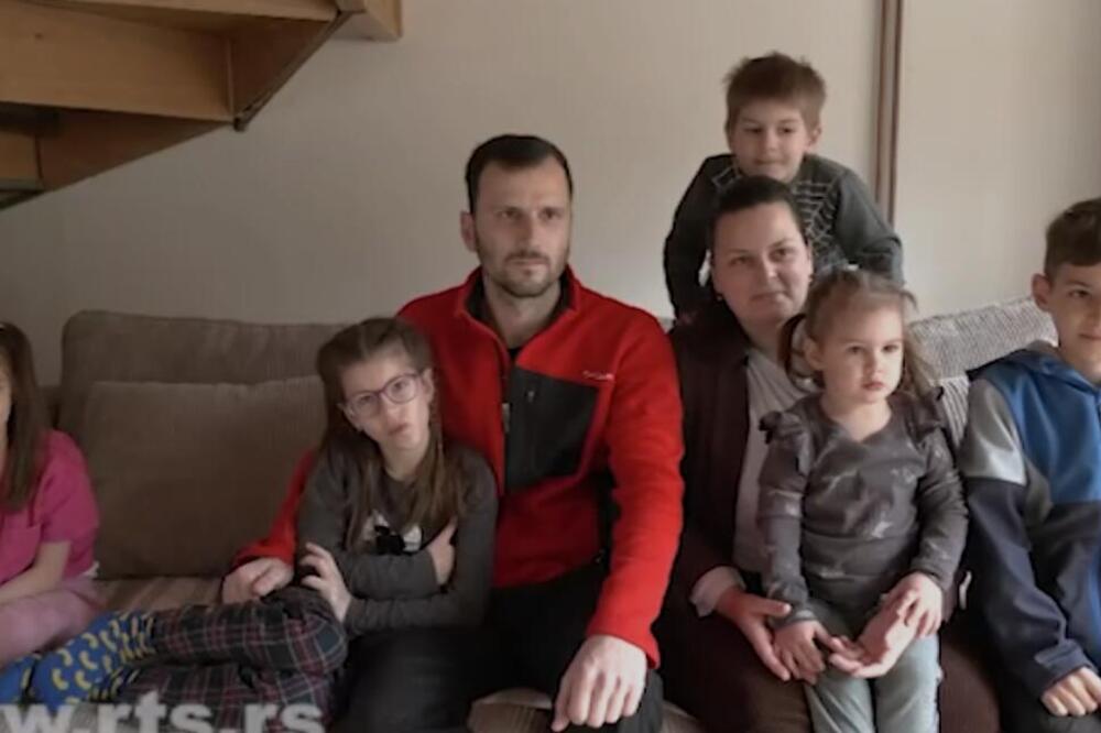 PORODICA UZELAC AMERIČKI SAN ZAMENILA SRPSKIM SELOM: Vratili se na dedovinu, njihova deca danas odrastaju drugačije