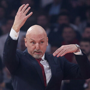 E, moj Saša... Znaš li gde je ona stara Zvezda "naša?"