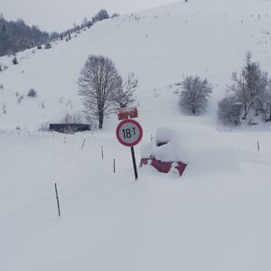 Drama na Durmitoru: Milorad povređen, a zbog snega pomoć ne može da stigne, spasioci krenuli, ali se zaglavili