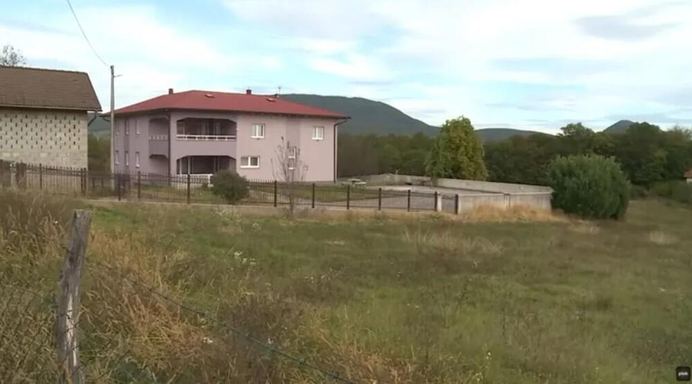 DA JE OVO U GRADU VREDELO BI DVA MILIONA! U ovoj PALATI živi Asmin Durdžić! Šokiraće vas broj SOBA I STANOVA U NJOJ