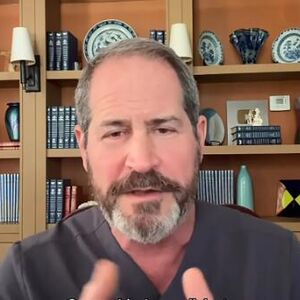 KARDIOLOG KOJI JE PREŽIVEO INFARKT UPOZORIO NA JEDAN ZNAK! Nema ko ga ne IGNORIŠE, a on je KOBAN