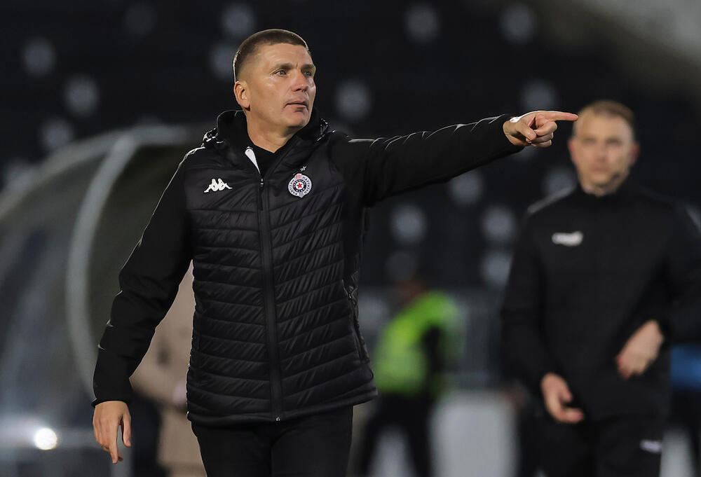 "Frustrirani smo... Tri utakmice ne možemo da damo gol sa igračem više" (Foto)