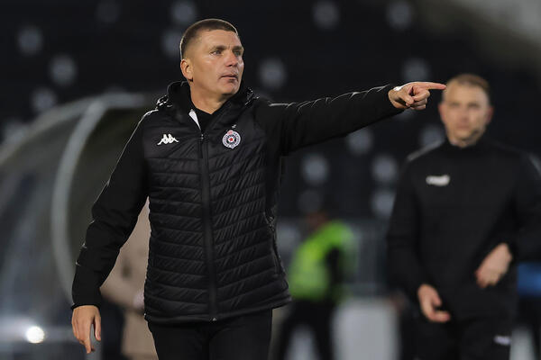 "Frustrirani smo... Tri utakmice ne možemo da damo gol sa igračem više" (Foto)