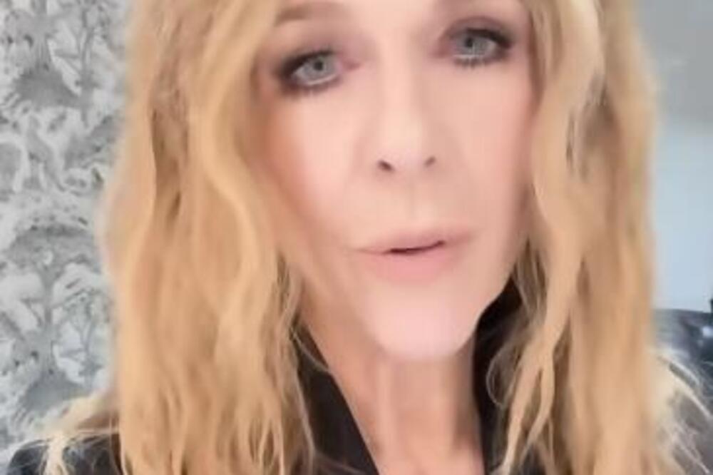 ZBOG NJE ČEKAJU U REDU DA PREĐU U PRAVOSLAVLJE! Javno čestitala SRPSKI PRAZNIK! Grci skočili kao opareni