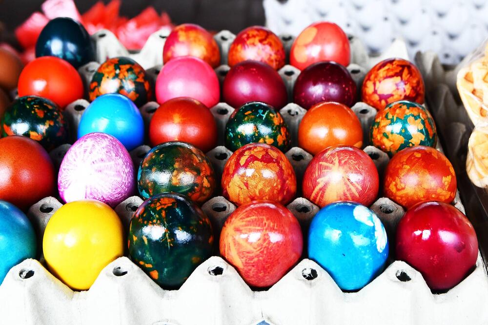 Sveštenik otkrio koliko tačno jaja treba ofarbati za Uskrs! Srbi misle da je ovaj broj pravi, a to nije tako