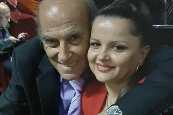 OTKRIVENO ŠTA PIŠE U TESTAMENTU ANDRIJE BAJIĆA: 4O godina mlađa žena ga naterala na ovo, sve izašlo na videlo