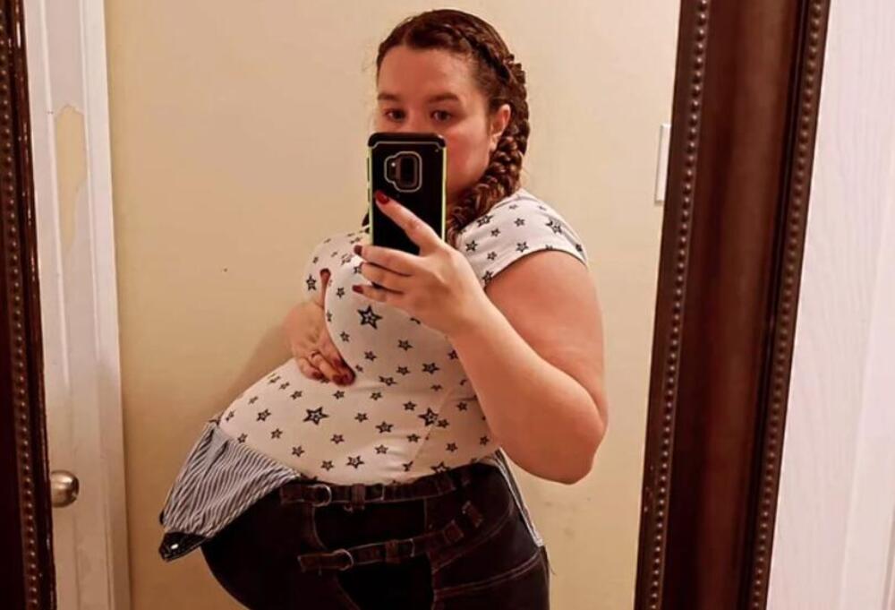 PRISTALA DA IM BUDE SUROGAT MAJKA A ONDA JE USLEDIO PAKAO: Nosila blizance, pa u 27. nedelji trudnoće saznala da...