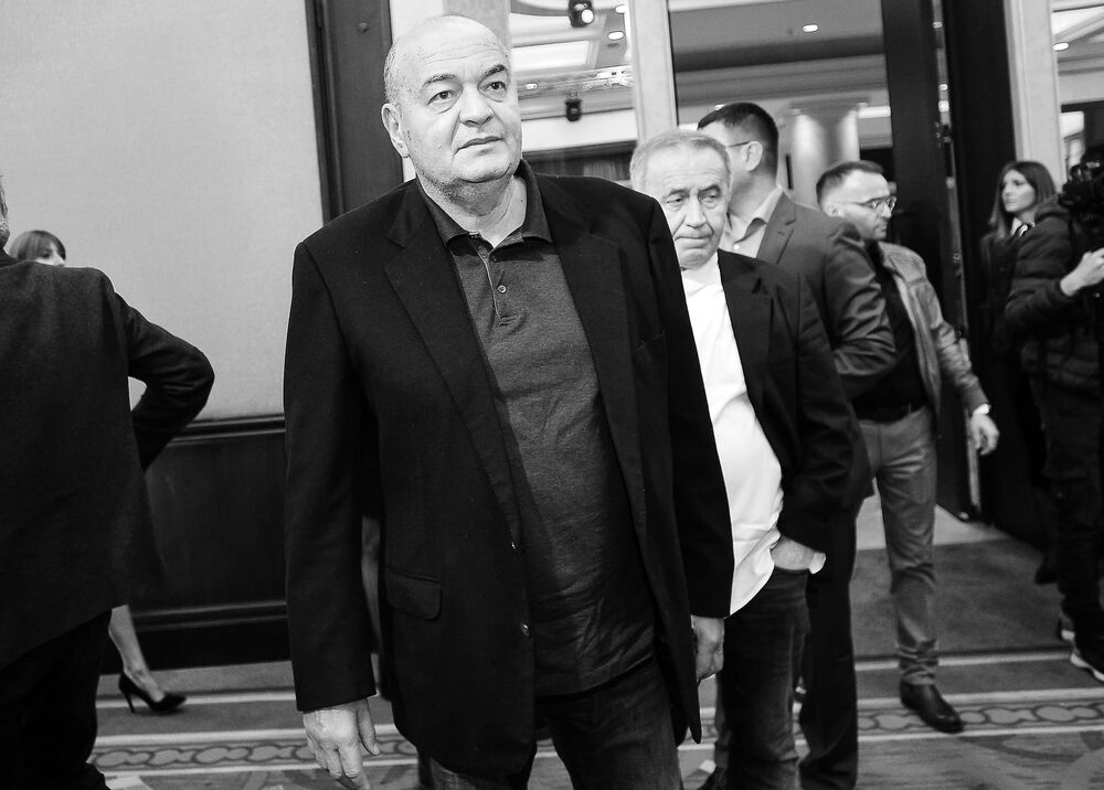 "Bili smo iz suparnickih tabora, ali..." Bivši igrač i kapiten Crvene zvezde potresen zbog smrti Duška Vujoševića