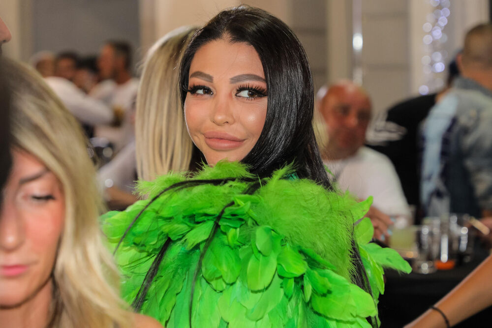 ASMIN DURDŽIĆ MORAO DA NAPUSTI ELITU: Odmah rešio da promeni ploču! Da li je moguće da je ovo izgovorio?