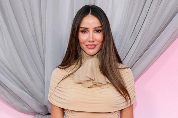 NAŠA TAMARA GLAVNA TEMA! Stranci okreću glavu kad ona prođe - žene iz Srbije ZAVODE RED, Pamela u drugom planu