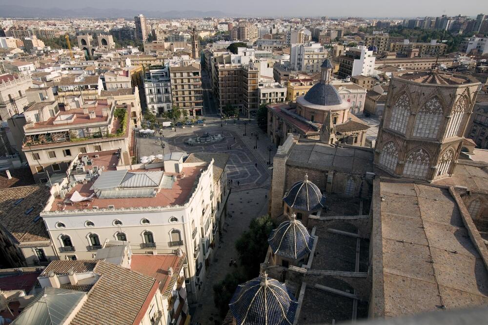 PRESELILA SE I OVO BAŠ NIKAKO NIJE OČEKIVALA! Žena sve iznela javno: Tvrdi da je grad koji &bdquo;nestaje&ldquo; tokom leta