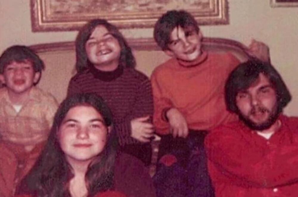 U 3:15 UBIO ŠESTORO ČLANOVA PORODICE, A ONDA JE USLEDIO PAKAO: Po kući se dešavale BIZARNE stvari a novi stanari...