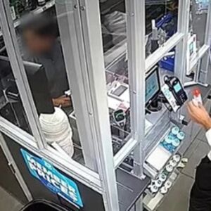 Lopov ukrao torbu, a da nije znao da je unutra pravo BLAGO: Jaje i sat vredne 2 MILIONA EVRA spiskao za DROGU