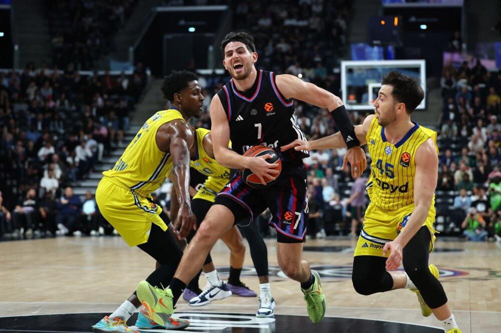 Pariz deklasirao Makabi i uručio poklon Crvenoj zvezdi (Video/Foto)