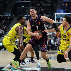 Pariz deklasirao Makabi i uručio poklon Crvenoj zvezdi (Video/Foto)