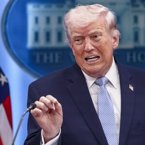 "BOLJE DA TO NE RADE, A AKO RADE, BOLJE DA ODMAH PRESTANU" Tramp ponovo preti Iranu - primirje na klimavim nogama!