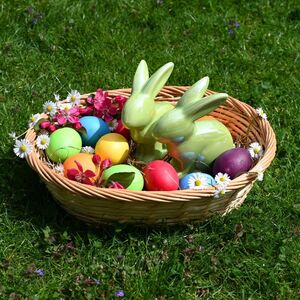 MALO TRUDA, A IZGLEDA SVETSKI! Ovako monasi farbaju jaja u crnom vinu - pratite uputstvo i imaćete NAJLEPŠA JAJA