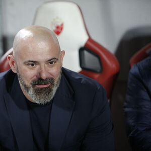 RODILA MU 3 SINA I NE ROBUJE TRENDOVIMA: Ova lepotica je bivša žena Dejana Stankovića, nekad je ovako pričao o njoj