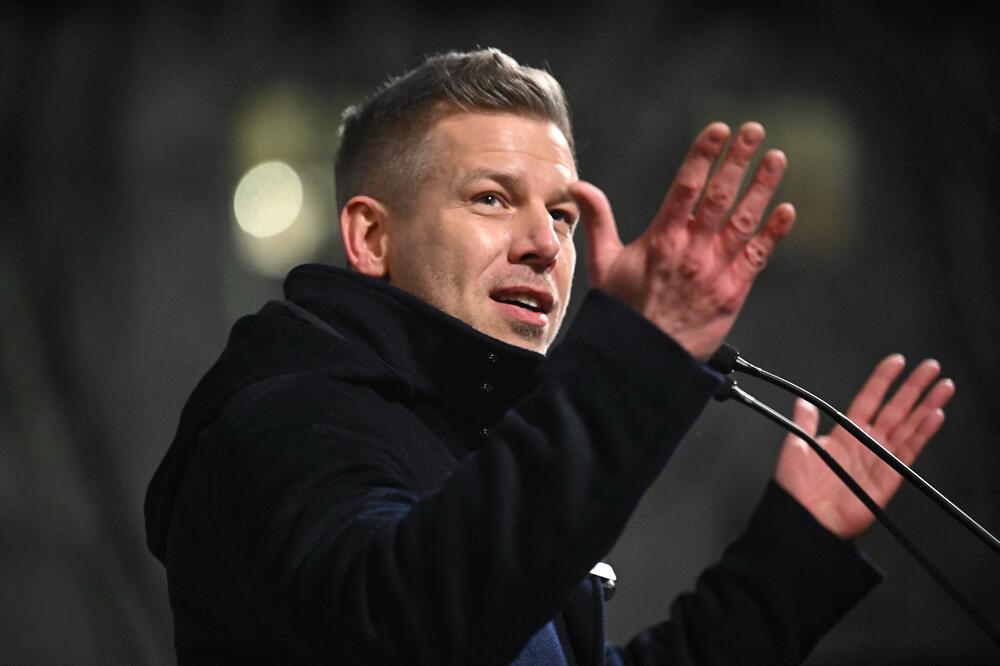 "ZAKLJUČAVAO ME, HODAO SA NOŽEM" Svi skandali Petera Mađara - bivša ga optužila za NASILJE, a o INTIMNOM SNIMKU...