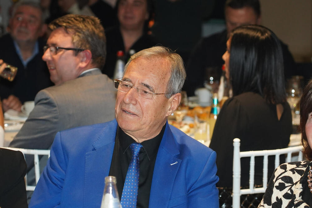 "MAJČICE MOJA, VIŠE TE NIŠTA NE BOLI" Sin Čede Markovića rasplakao Srbiju, ona je bila njihova najveća snaga