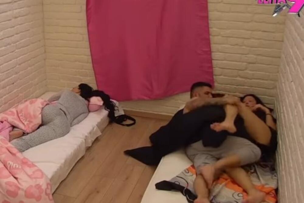 OD OVOGA NE MOŽE BRUTALNIJE! Uzeo "oružje" u ruke i UNAKAZIO SKANDALOZNI PAR! "Ona će ti iskopati oči"