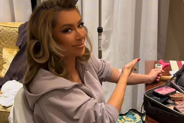 ŠTA SE DEŠVA IZA ZATVORENIH VRATA TEINE SOBE ZA ODMOR? Infuzija i rakijica, a onda vreli trbušni ples, SRBI PAZITE!