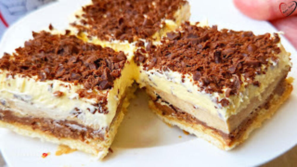 Bomba torta bez pečenja sa tri raskošna fila: Puna plazme i oraha, a tako je kremasta da se topi u ustima